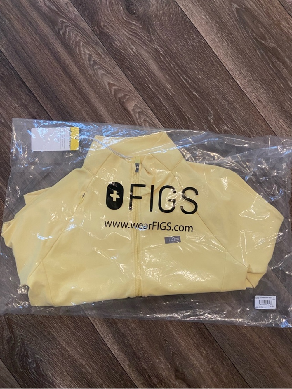 FIGS Women’s Butter Yellow On-Shift ContourKnit Cropped Jacket size XS